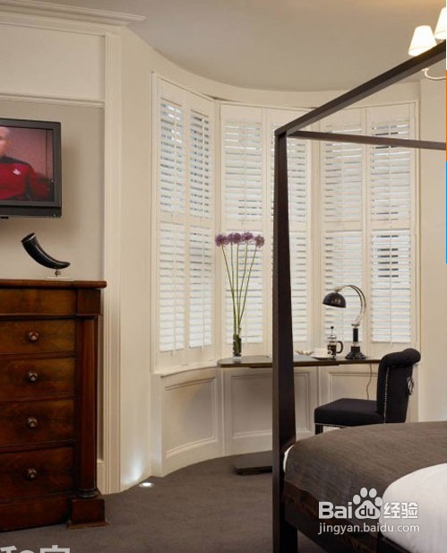 弧形飘窗设计让你的工作异常轻松