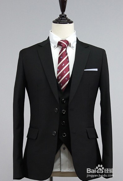 剪裁来看你定制的西服是否是好西服