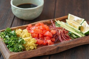 教大家做番茄火腿凉面