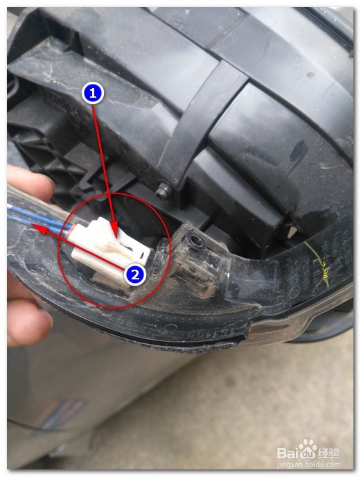 14款卡罗拉怎么自己动手更换转向灯