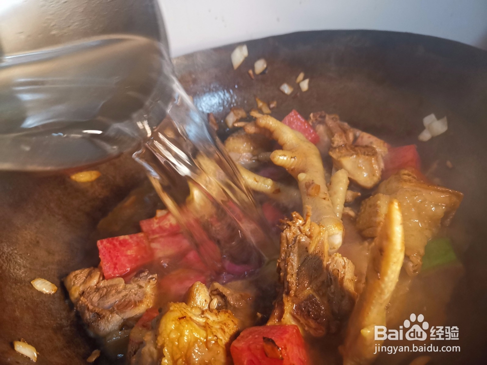 萝卜丁炖鸡肉