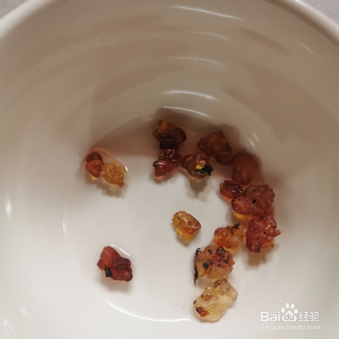 给老公做桃胶皂角米银耳羹