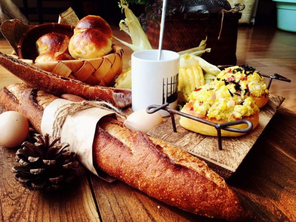 橄榄菜火腿面包