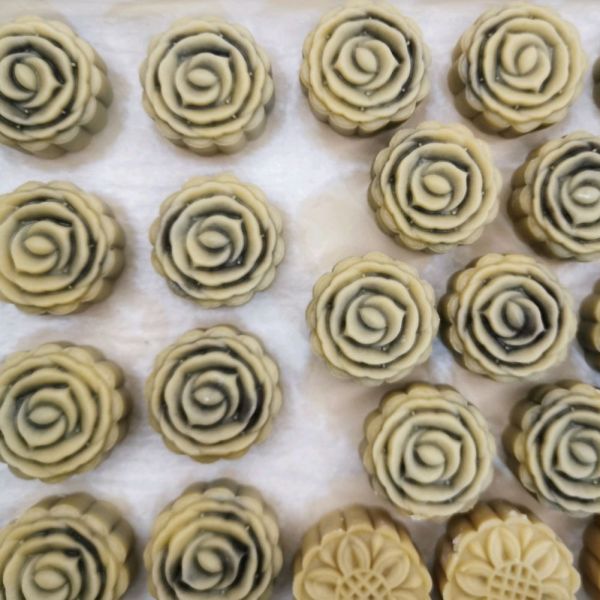 正宗广式枣泥月饼