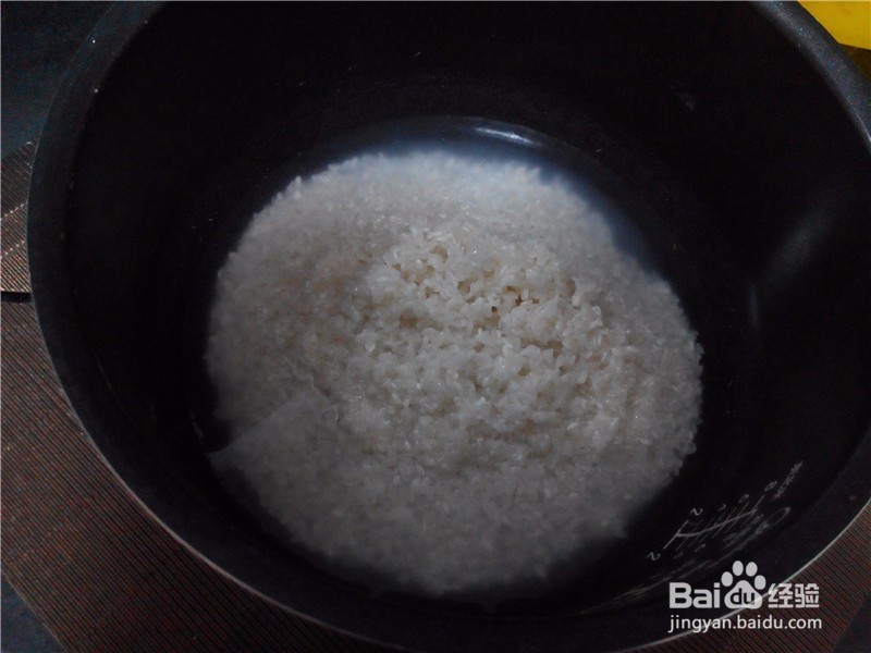 腊肠土豆米饭