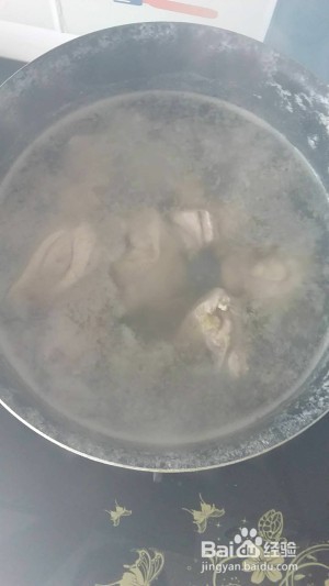 直男鸡腿肉炖土豆