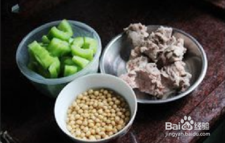 苦瓜排骨黄豆汤