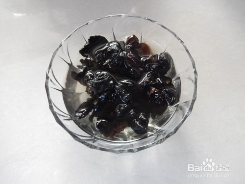 冬季多喝汤防燥：双耳鸡汤