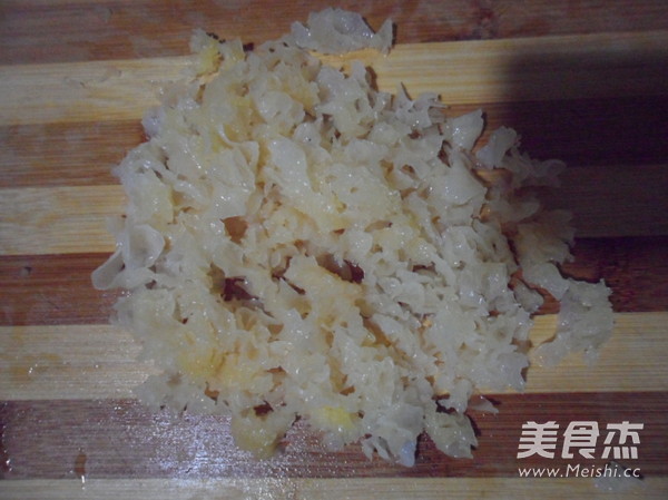 红枣枸杞银耳汤