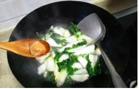 超鲜上汤奶白菜