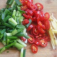 家常红烧鲫鱼的做法