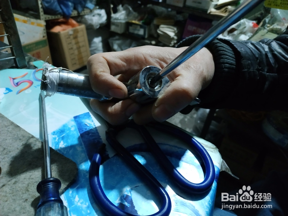 水龙头如何更换内芯？