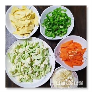 炝拌有机花菜的做法