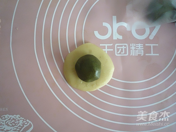 抹茶麻茸酥&红曲麻茸酥