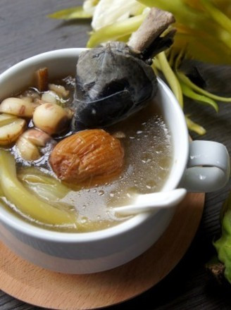 霸王花莲子乌鸡汤