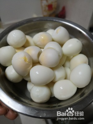 红烧排骨虎皮蛋做法