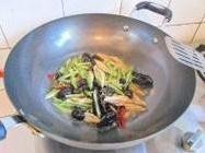 酸辣腐竹苔菜---清爽可口