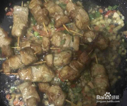 美味的炸牙签肉