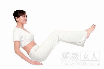 瘦腰腹小动作 告别游泳圈