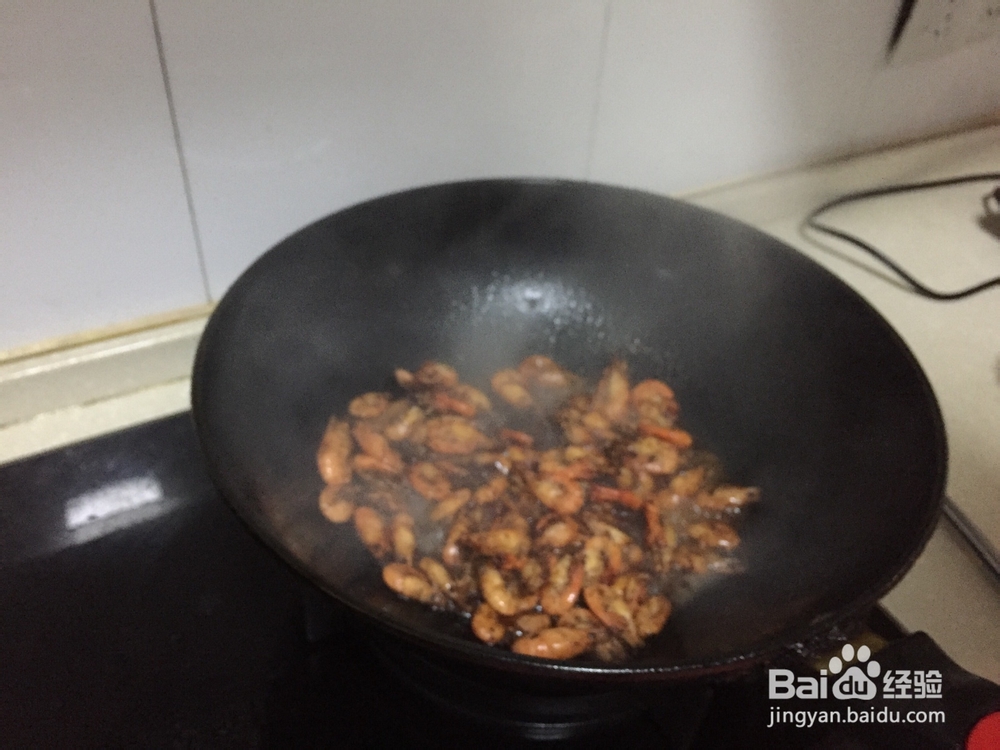 亲亲食谱：如何做出好吃的油爆虾?