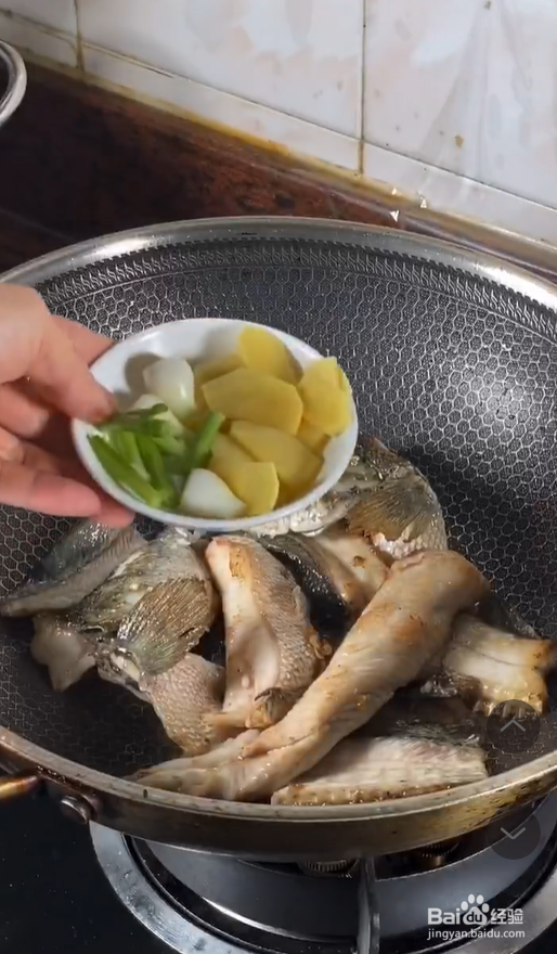 酸菜鱼的简单做法