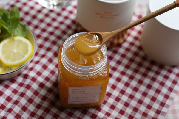 清新又润肺的蜂蜜柠檬薄荷水