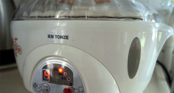 冬虫夏草滋补乌鸡汤