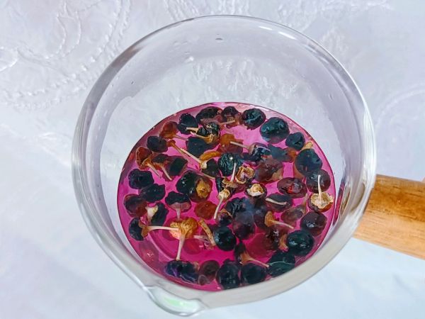 甜橙蜜桃气泡水