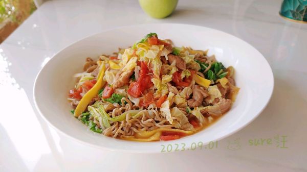 葱油茄肉白菜面