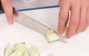 二孩孕早期食物蓝莓果蔬沙拉做法