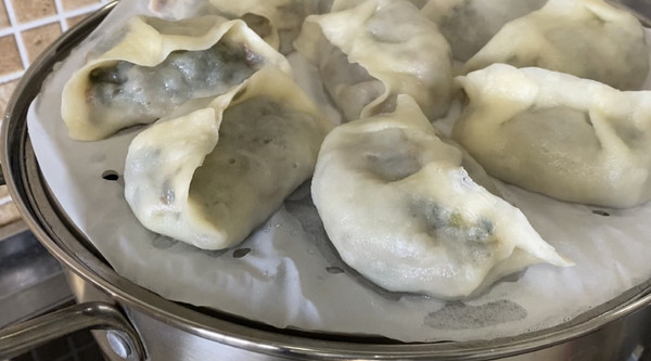 猪肉韭菜大蒸饺