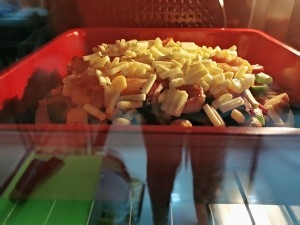 培根鸡肉大虾披萨的做法