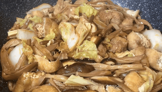 黄花菜香菇炒白菜的做法