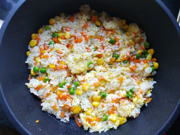 青豆玉米蛋炒饭