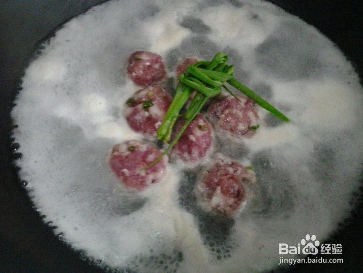#初冬怎么吃#青菜肉圆豆腐汤