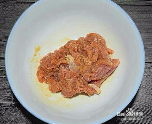 居家自制土豆瘦肉的做法
