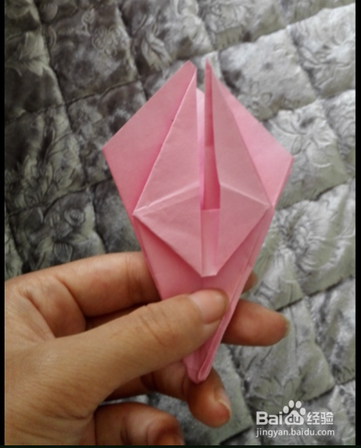 如何折出好看的百合花