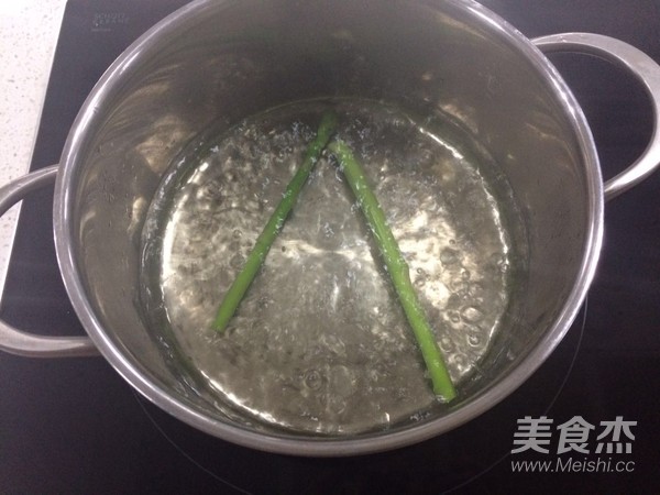 烟熏三文鱼卷饼