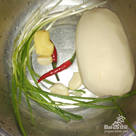 莲藕怎么做好吃—酸辣藕片