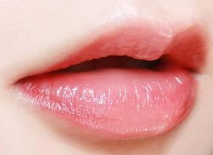 怎么化美丽唇装