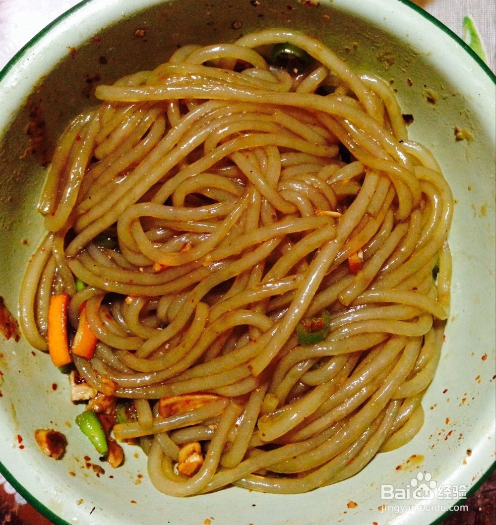 怎样做凉拌杭椒土豆粉呢？