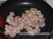 梨味虾球的做法