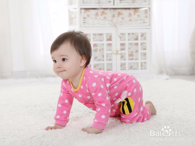 给宝宝买衣服要怎么选择?