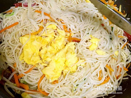 鸡蛋炒粉干的做法