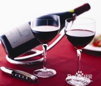 如何正确饮用葡萄酒