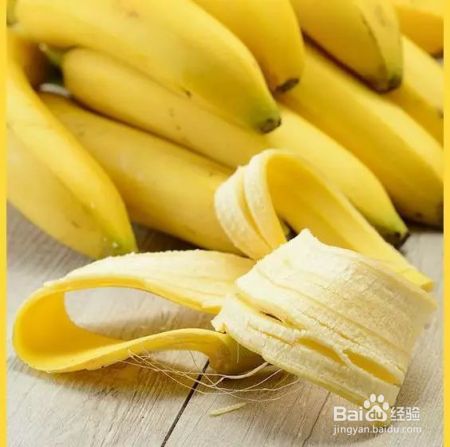 她把这个丢进花盆,植物不发黄不干枯多养好几年