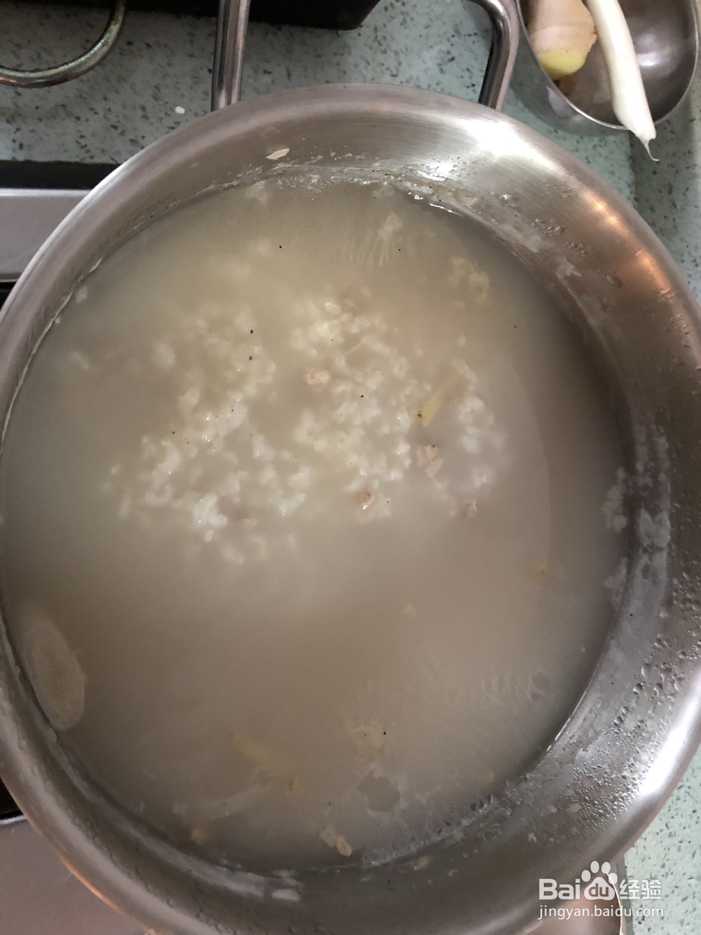 自己做皮蛋瘦肉粥