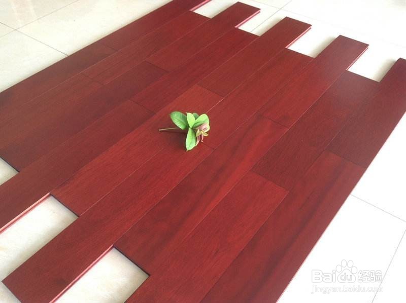 红色实木地板的优点有哪些？