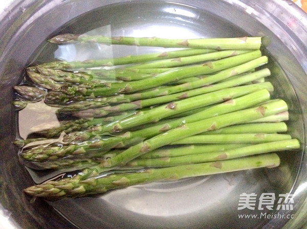芦笋小炒肉的做法