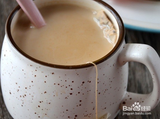 红茶拿铁的简易做法